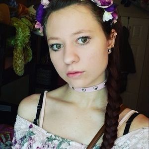 Meet your Posher, Adriana